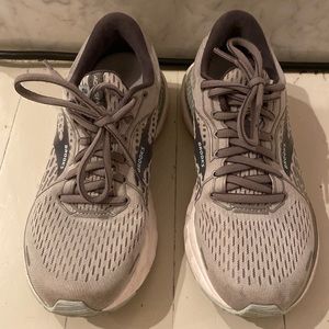 Brooks Adrenaline Sneakers